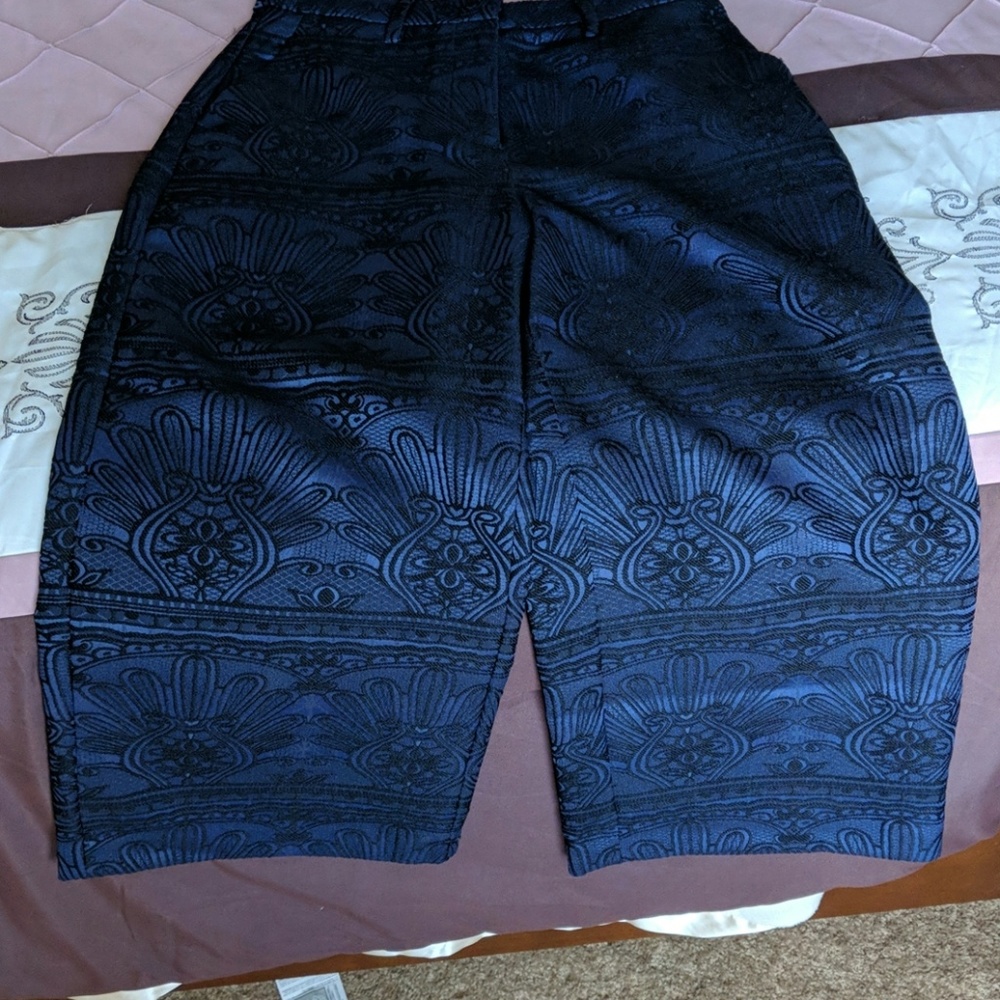 Short pants